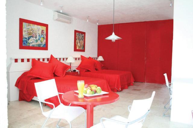 Montroi Hotel Colima Room photo